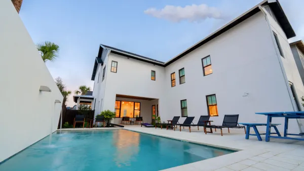 View of 5 bedroom house patio