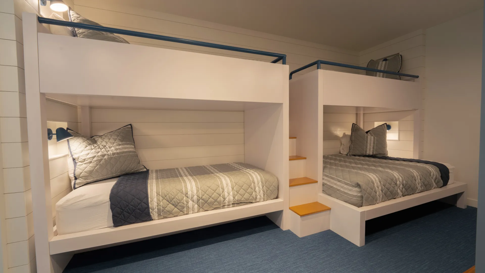 Flats Bunkroom